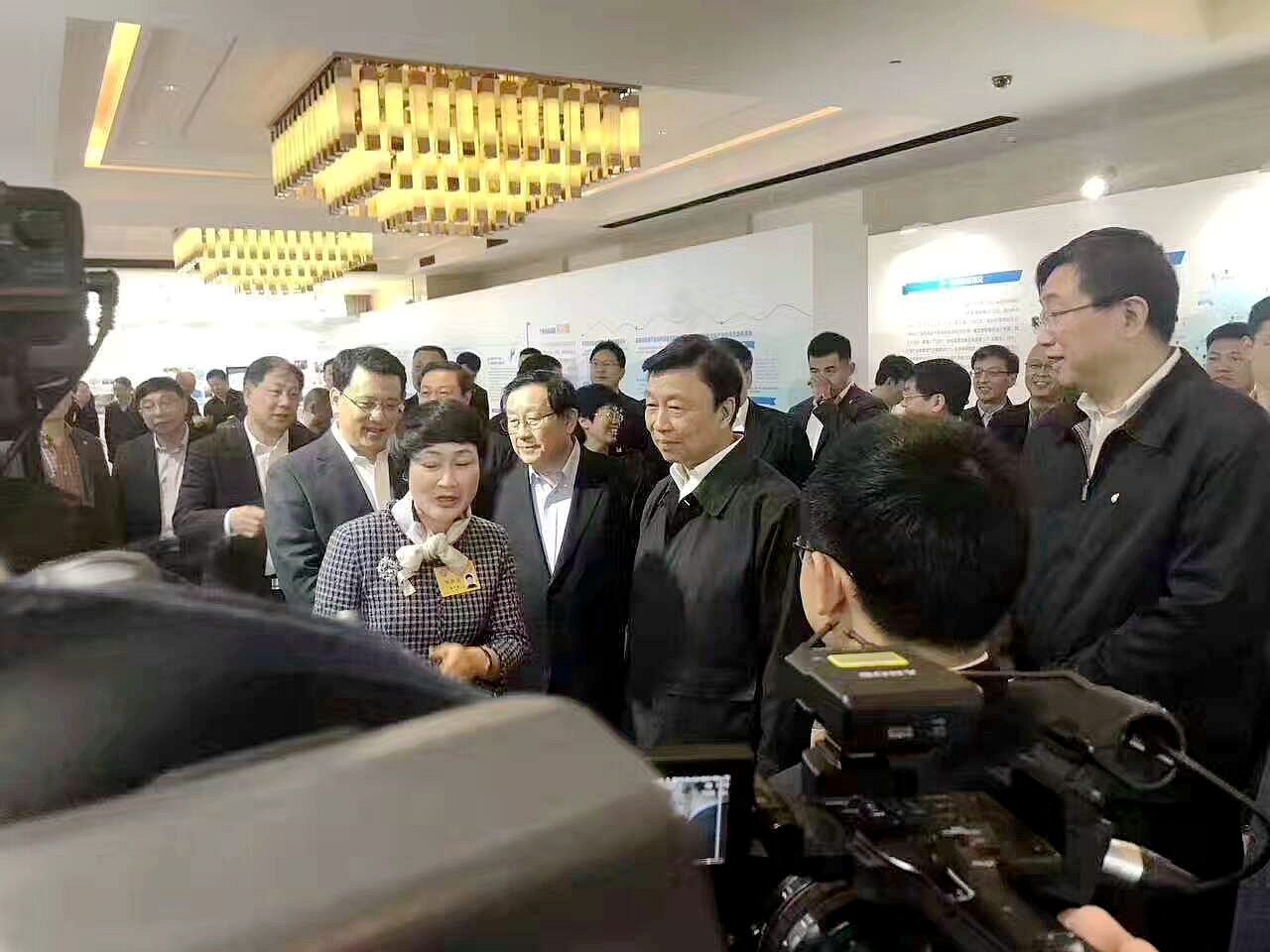 ���Ҹ���ϯ��Դ���������t(y��)���ĿƼ���(chu��ng)�±�ʾٝ�p